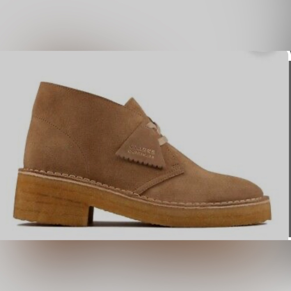 Clark’s ladies Arisa Desert boot dark sand